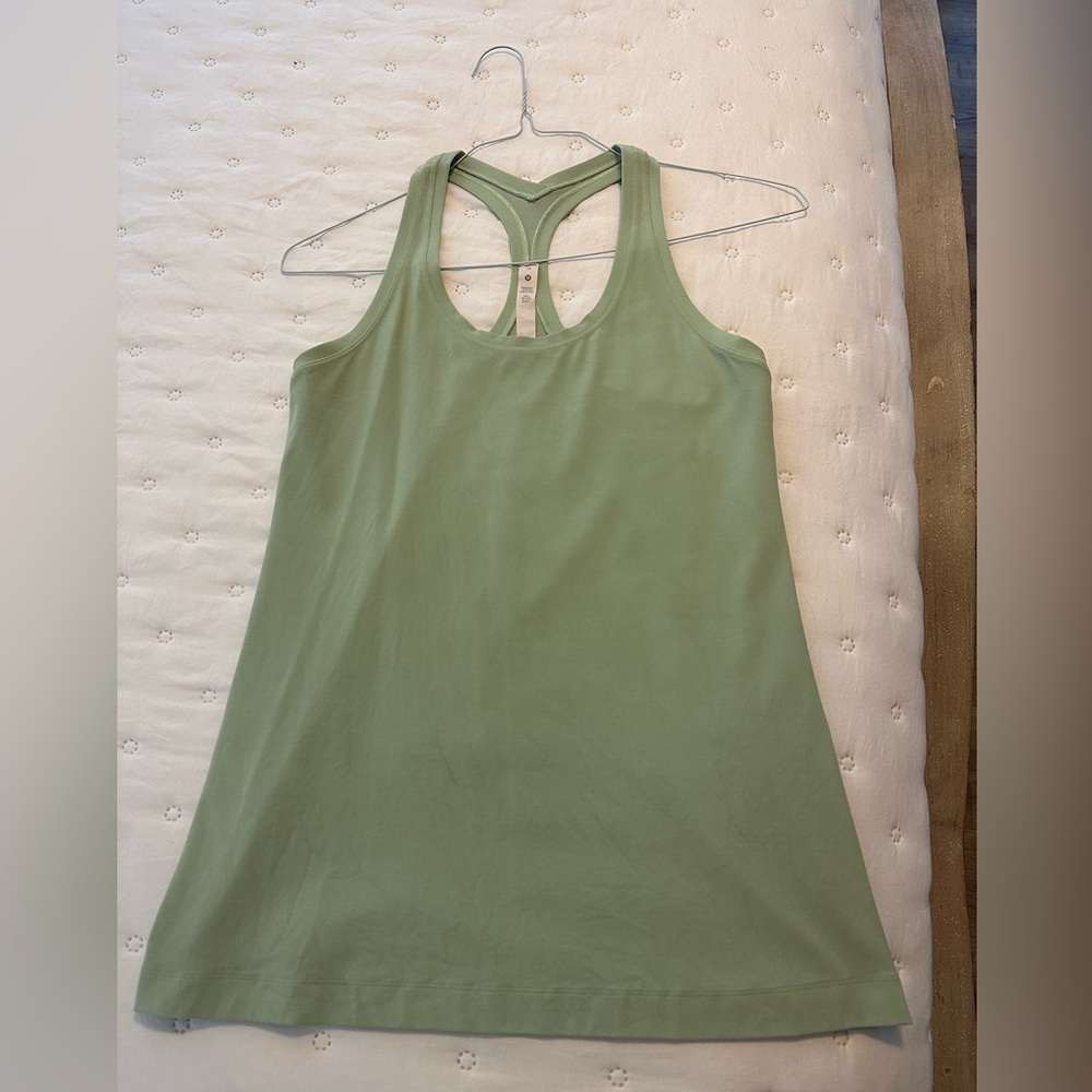 Lululemon tank